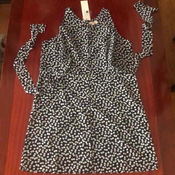 High neck sleeveless floral dress - Picture 8 of 8